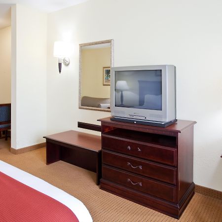 Holiday Inn Express Hotel & Suites Panama City-Tyndall מראה חיצוני תמונה